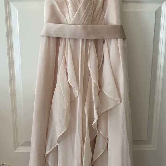 Vera Wang Bridesmaid Chiffon Ruffled Dress in Champagne Color - Picture 4 of 14